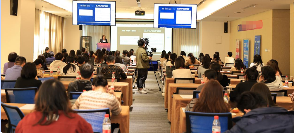 破局萌新 ALL IN AI企培：30天拿下上市公司内训，4场线下培训全复盘（附避坑指南与可复用模板）​
