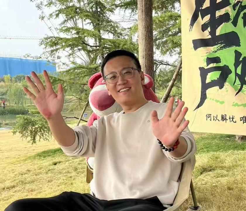 从二线城市小报记者到旅居全国数字游民，我不上班养活自己的2大秘密武器​